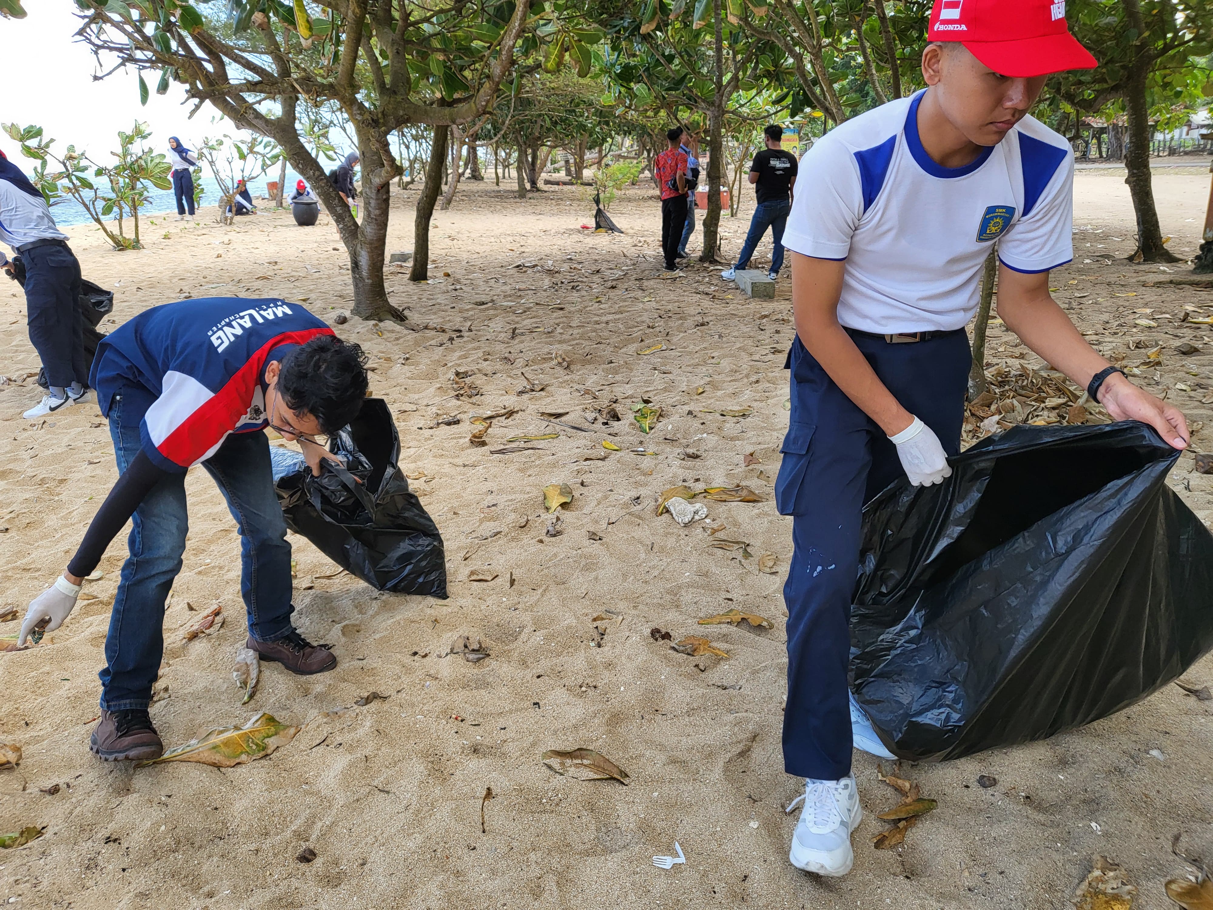 Turut Jaga Lingkungan, MPM Honda Jatim Gelar Green Kalcer.